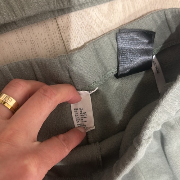 Khaki green joggers set - Picture 10 of 16